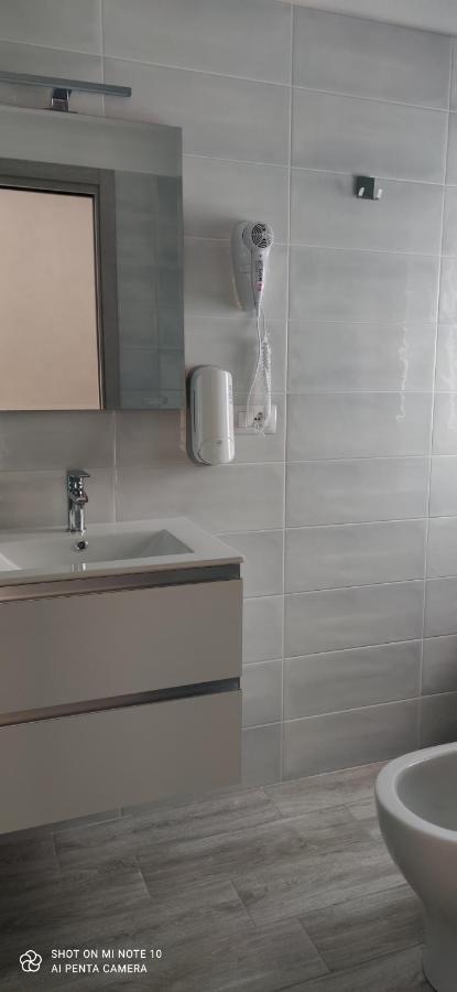 B & B Le Gemelline Salerno Luaran gambar