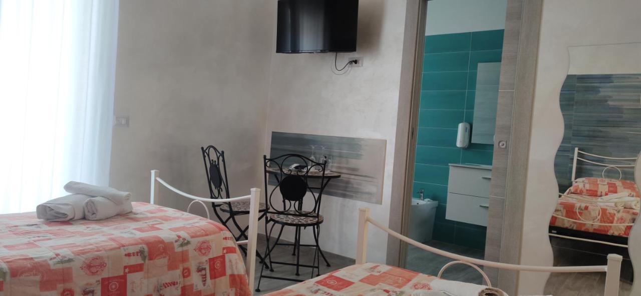 B & B Le Gemelline Salerno Luaran gambar